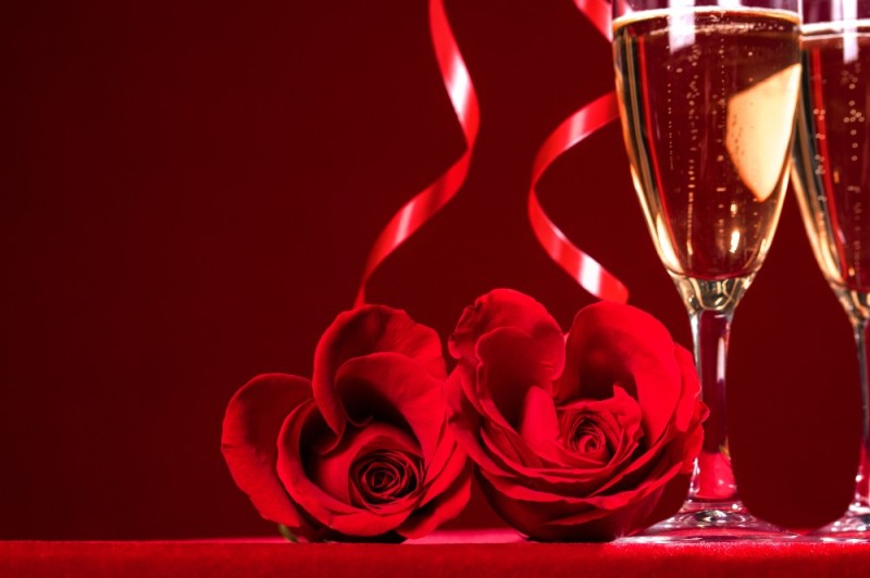 Create meme: flowers champagne, champagne glass of roses, champagne red roses