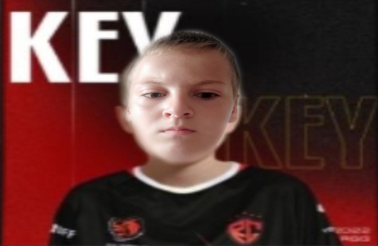 Create meme: esports players cs go, Gleb "depressed kid" zyryanov, playing DotA