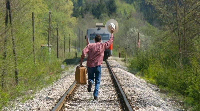 Создать мем: российские железные дороги, едет поезд, поезд ржд
