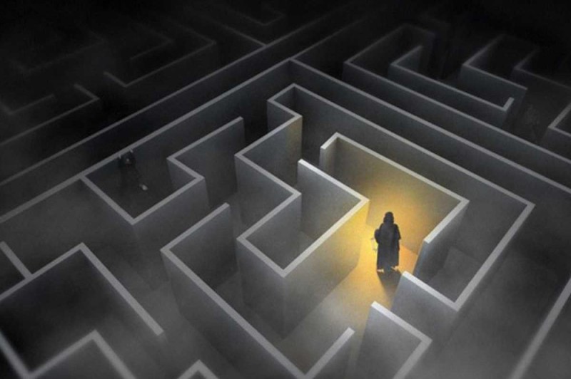 Create meme: the man in the maze, The dark labyrinth, exit from the maze