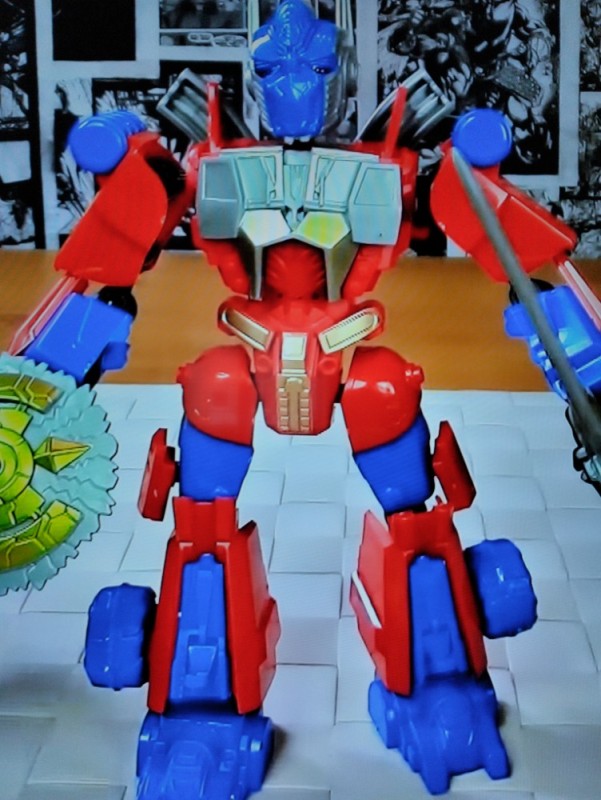 Create meme: transformers optimus, optimus prime robot, transformer hasbro transformers Optimus prime. ultra (cyber universe) e3639