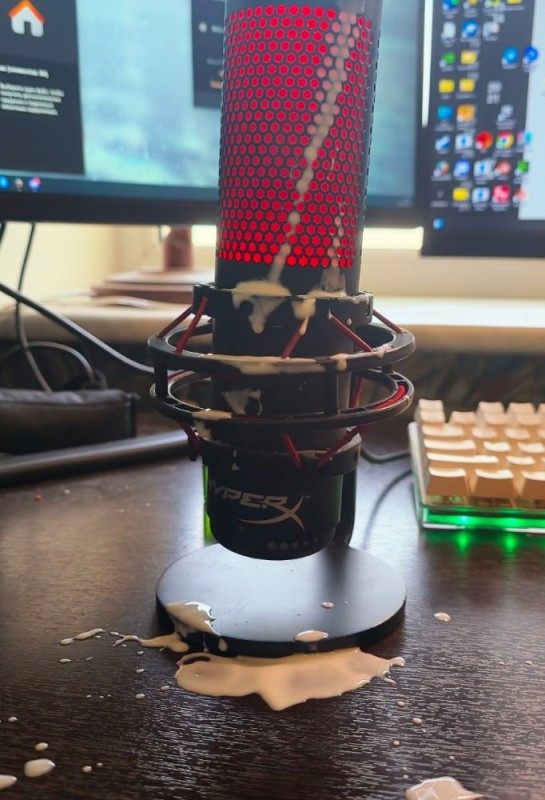 Create meme: hyperx quadcast s microphone, hyperx quadcast, gaming microphone for hyperx quadcast computer