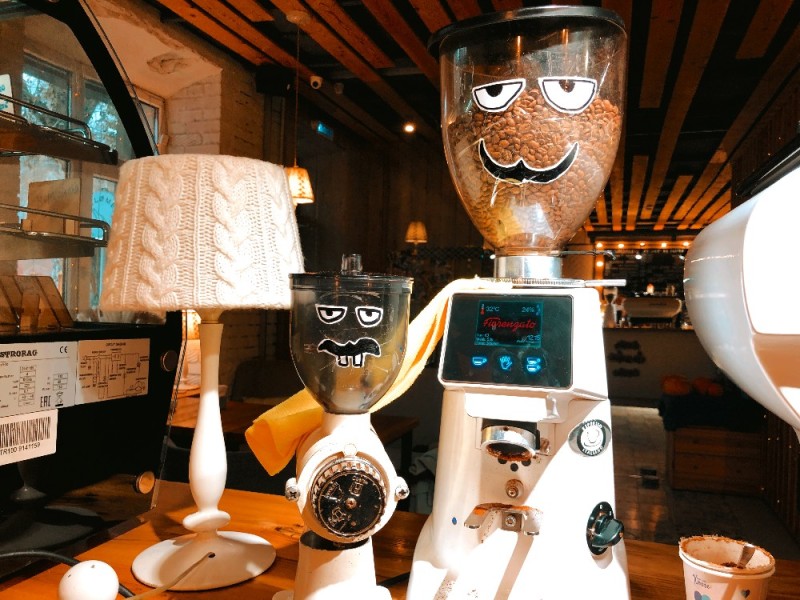 Create meme: espresso italiano f64 coffee grinder include, coffee barista, coffee grinder fiorenzato