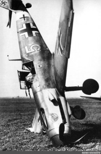 Создать мем: 13 августа 1940, мессершмитт bf 109 эрика хартмана, самолеты второй мировой войны