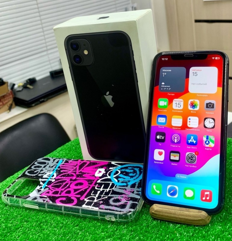 Create meme: iphone 11 64 gb, iphone 11 128 GB, iphone 13 pro