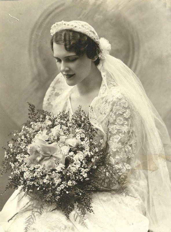 Создать мем: свадебные платья 1930-х годов, свадебные платья конца 19 века, ретро невеста