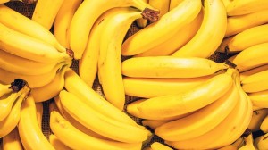 Создать мем: банан красный кавендиш, жёлтая эстетика банан, банановый желтый