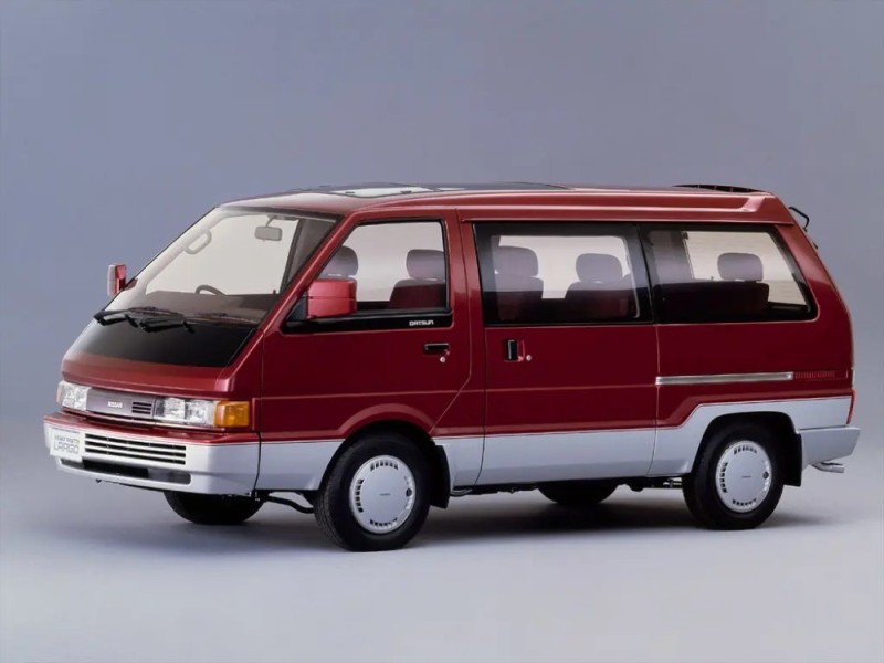 Создать мем: Volkswagen Multivan T4, ниссан ванетте микроавтобус, nissan vanette ii