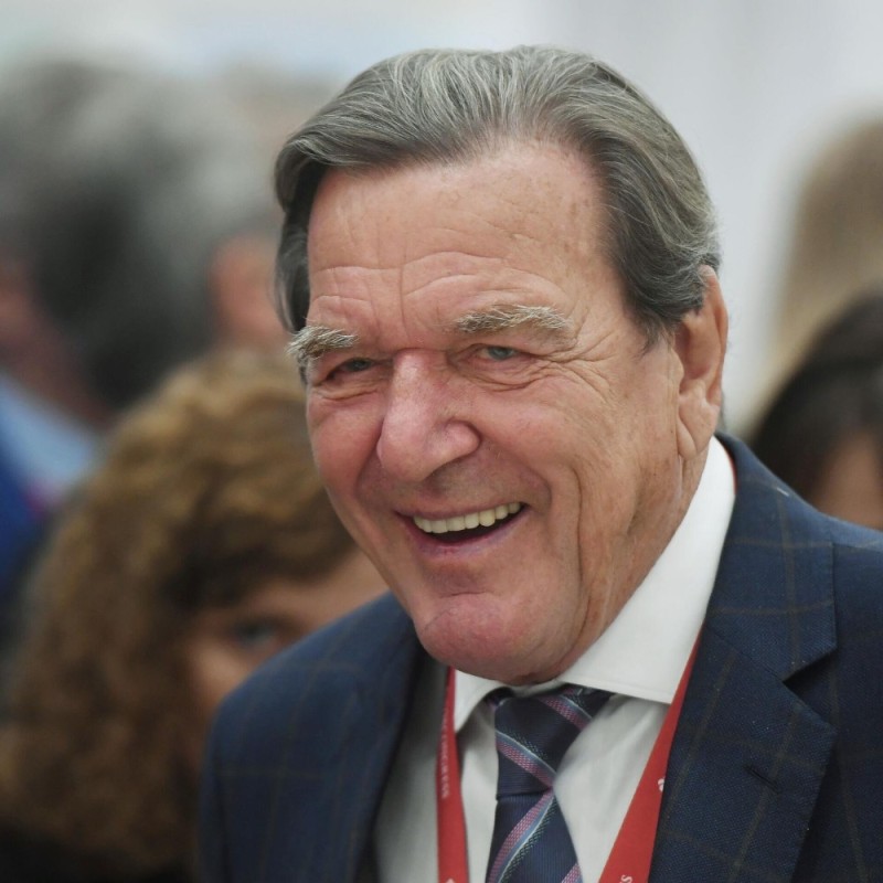 Create meme: Gerhard Schroeder, Schroeder , Schroeder Gerhard Nord Stream 2