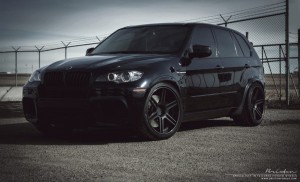 Создать мем: bmw x5 black, бмв x5 e70, bmw x5 черный