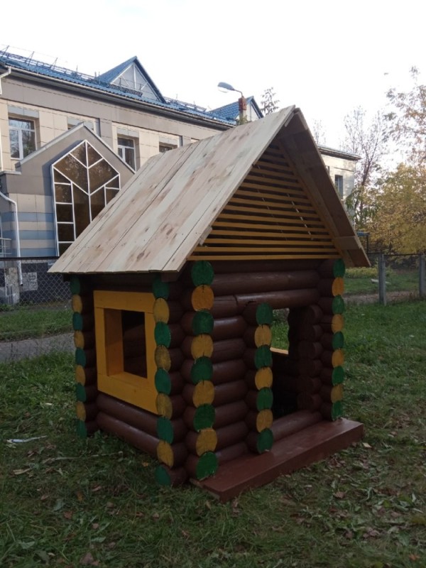 Create meme: children's house, booth- hut, log cabin