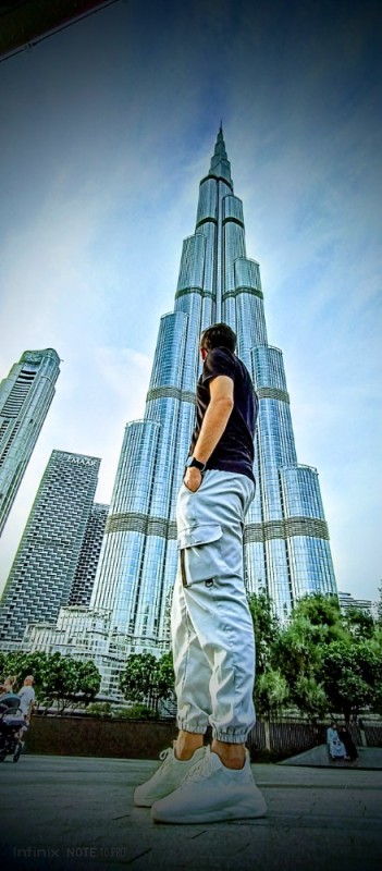 Create meme: burj khalifa dubai, people , Dubai