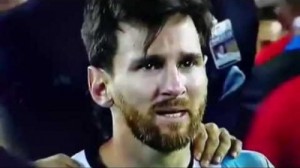 Создать мем: lionel messi, месси плачет, leo messi