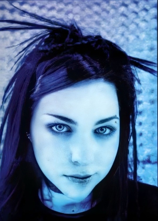 Создать мем: группа evanescence 2003, эми ли evanescence, amy lee evanescence 2003