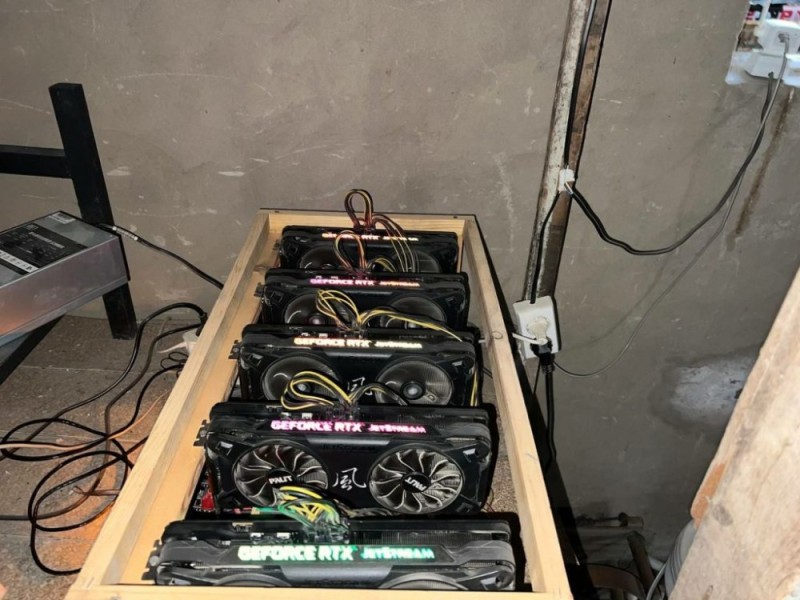 Create meme: mining farm, mining farm, rtx 3060 mining farm