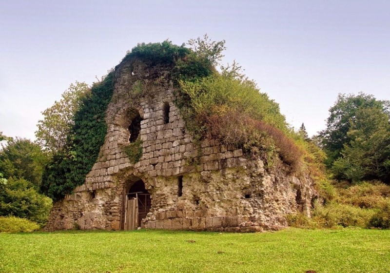 Create meme: Ambara temple Abkhazia, Musser Temple of Gudauta, Musser temple Abkhazia