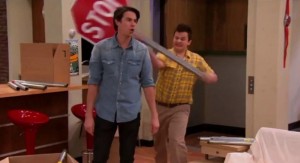 Создать мем: АйКарли, gibby hit spencer with stop sign, icarly gibby memes