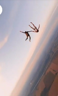 Create meme: jump , parachute jump, people 