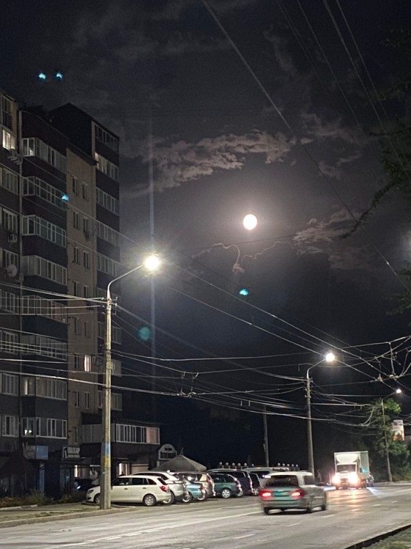 Create meme: lighting, the sky over the city , the night sky 