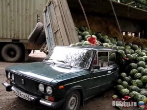 Создать мем: ваз 2106 2000г/в цвет нептун, арбузы на ваз, ваз 2106 1976