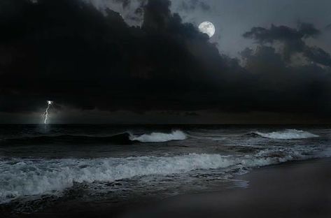 Create meme: gloomy ocean, storm at night, sea at night