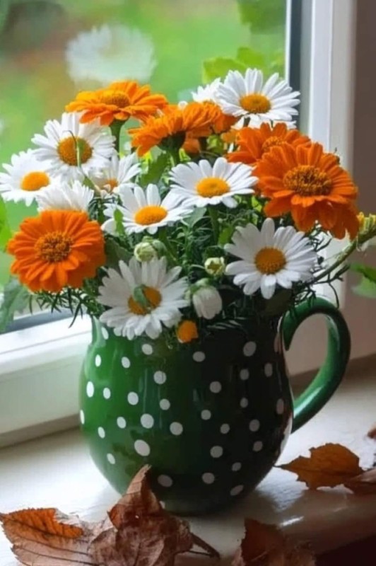 Create meme: bouquets of daisies are beautiful, a summer bouquet on the window, with daisies