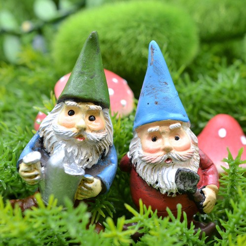 Create meme: garden gnome, dwarves, Amelie's garden gnome