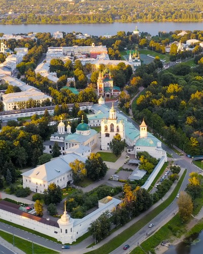 Create meme: the historical center of Yaroslavl, yaroslavl spaso-preobrazhensky monastery, sights of Yaroslavl