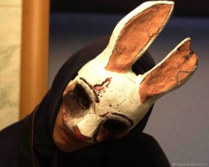Создать мем: зайца маска дбд, маска, huntress dbd маска