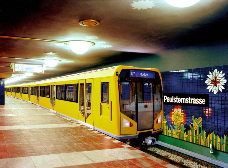 Create meme: Berlin underground stations, berlin u-bahn u2, Berlin subway car