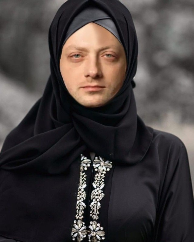 Create meme: a man in a hijab, Navalny in hijab, There are many photos of Alexander Golovkin in a hijab