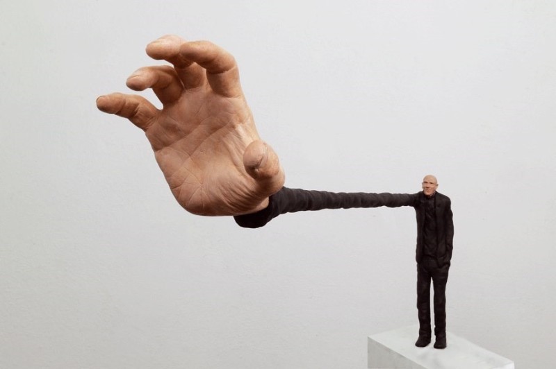 Create meme: gerardo feldstein, alberto giacometti sculpture hand, long arms