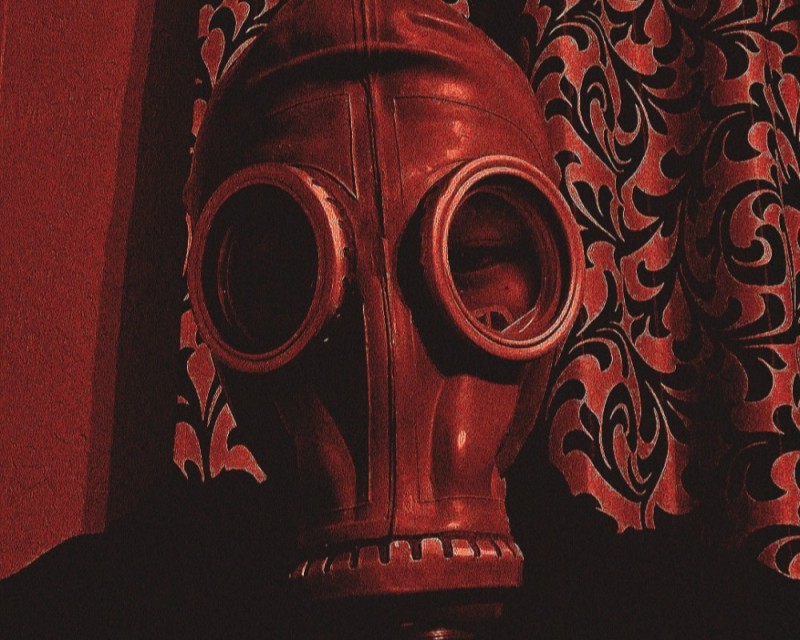 Create meme: cyberpunk gas mask, a man in a gas mask, people 