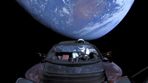 Создать мем: тесла в космосе, falcon heavy tesla в космосе, илон маск машина в космосе