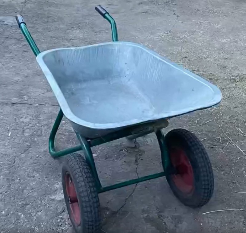 Create meme: wheelbarrow garden, a garden construction wheelbarrow, wheelbarrow construction of two-wheeled