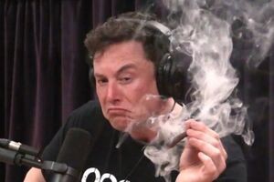 Create meme: Elon musk smokes weed, Elon musk smokes, elon musk joe rogan