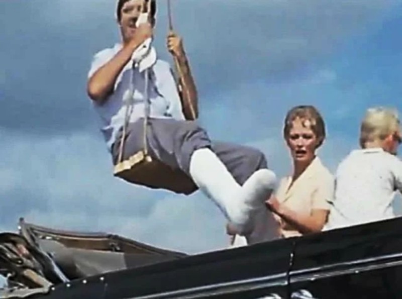 Создать мем: бриллиантовая нога, костяная нога фильм 1968, костяная нога
