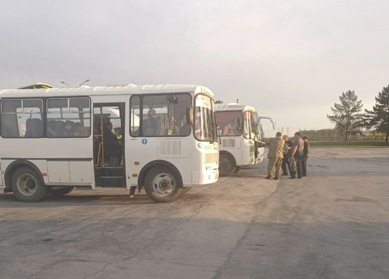 Создать мем: сельский автобус, пассажирский автобус, паз 320540-22 2021