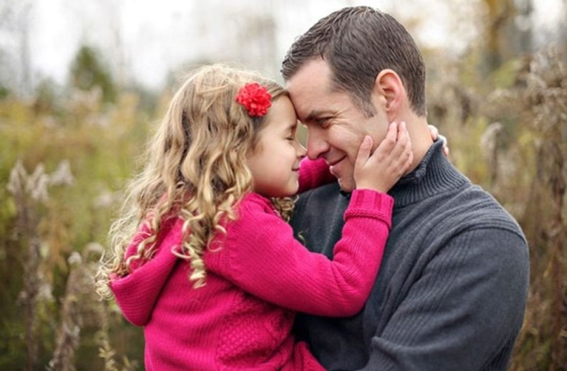 Create meme: father daughter, hugs of children, dad and daughter