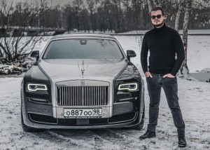 Создать мем: rolls royce ghost рестайлинг, чёрный роллс ройс, булкин роллс ройс