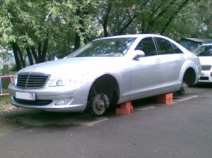 Создать мем: Mercedes-Benz S-klasse AMG II (W221), mercedes-benz w221, mercedes-benz