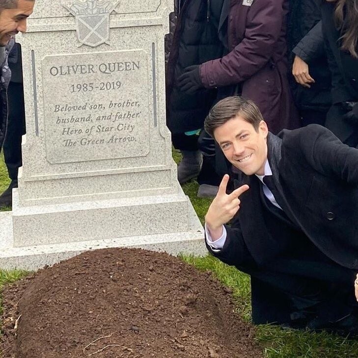 Create meme: grant gastin grave Oliver, people at the tomb of the meme, grant gastin near the grave of Oliver