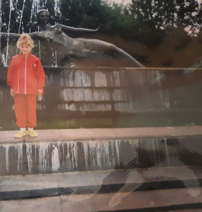 Create meme: boy , novouzensk park with fountain, fountain 