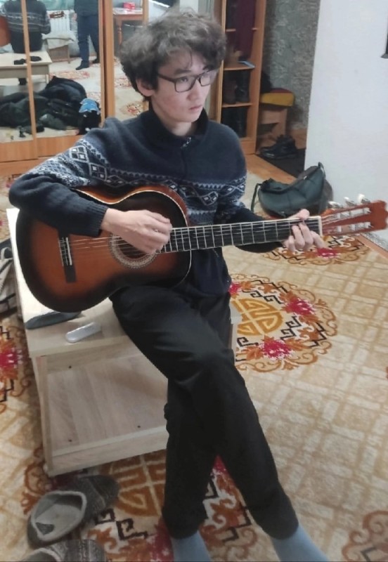 Create meme: to play the guitar, playing guitar, boy 