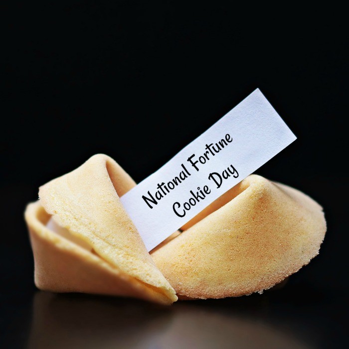 Create meme: fortune cookies, fortune cookies comfort, cookies with wishes