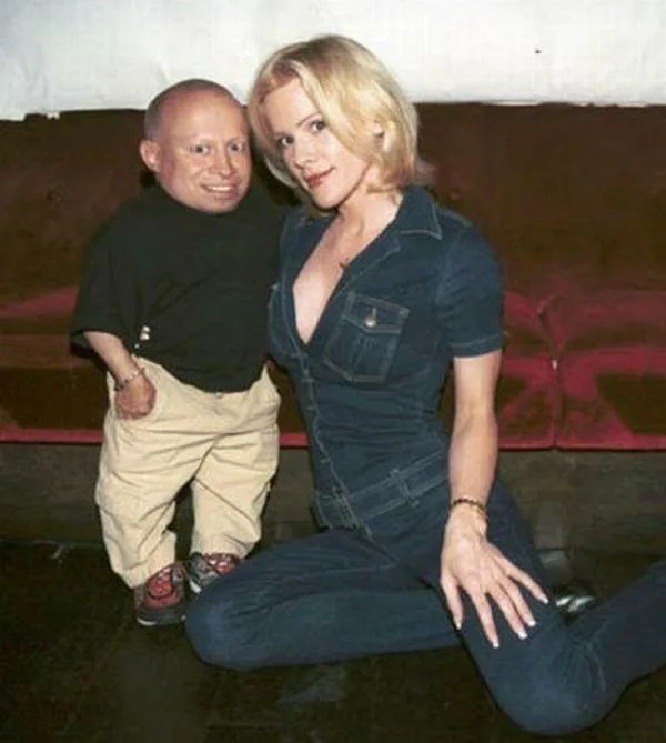 Create meme: Verne Troyer and Genevieve Gallen, Genevieve Gallen, verne troyer with his wife