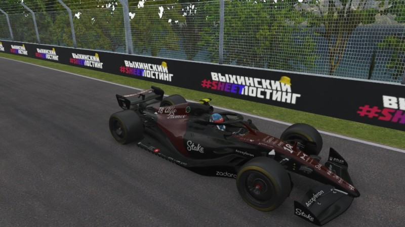 Create meme: f1 2011 game, f1 2014 game, formula 1 racing