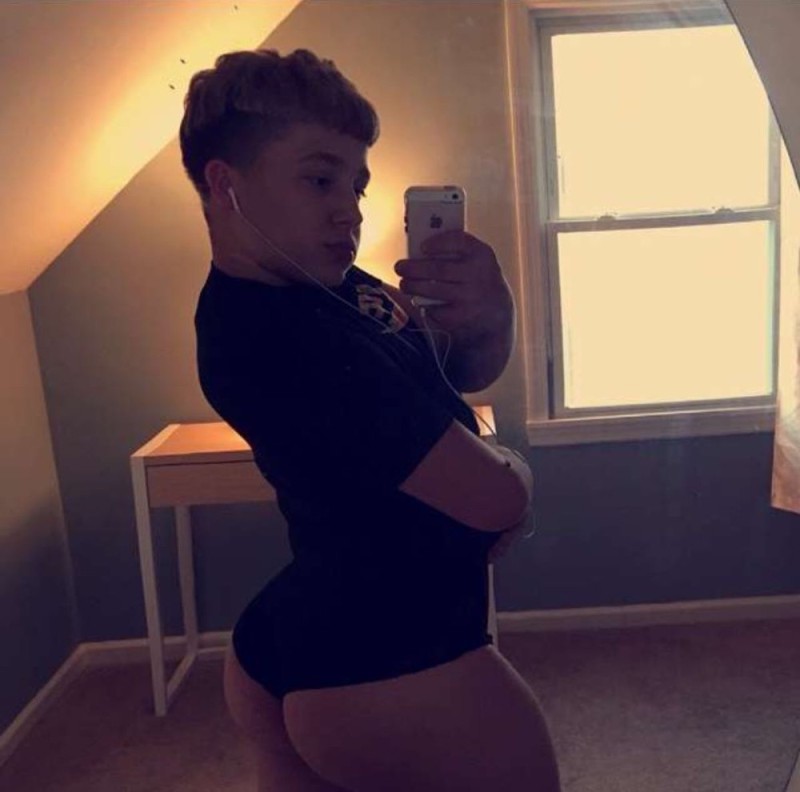 Создать мем: человек, thick booty, onlyfans leak