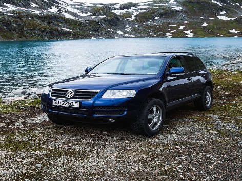 Create meme: Volkswagen Touareg I Facelift, black volkswagen passat, Volkswagen passat 2004