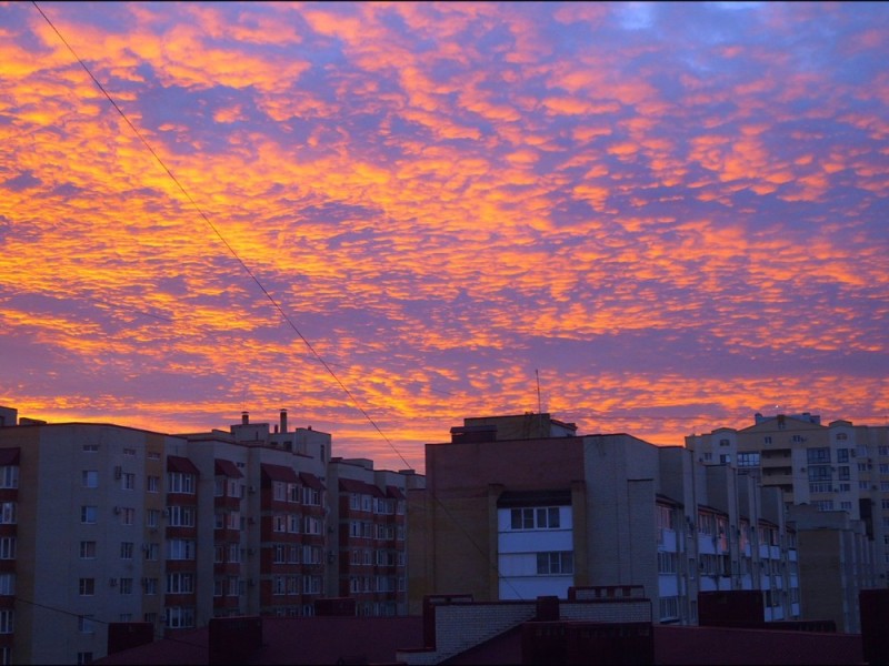 Create meme: Kaluga sunset, city sunset, sunset over city